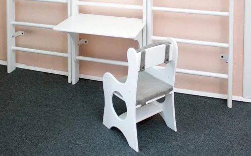 krzeselko dla dziecka drewniane