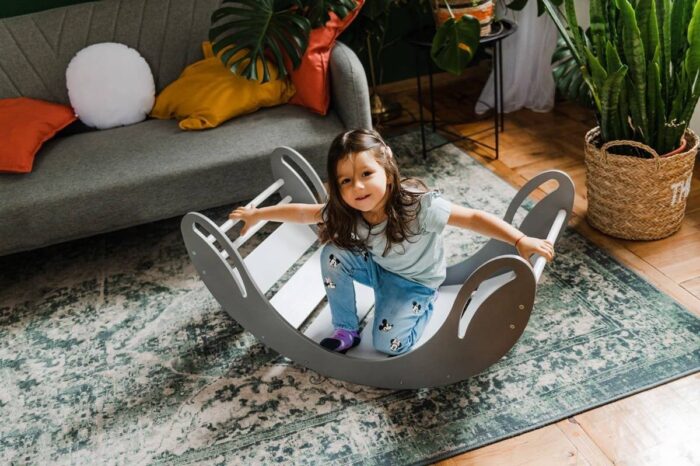 bujaki drewniane bialo szare dla dzieci