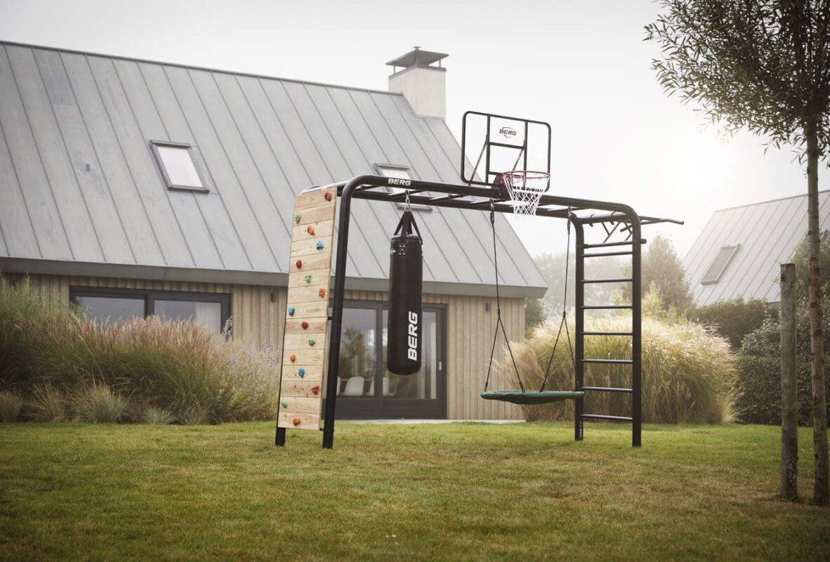si-ownia-ogrodowa-playbase-mtl-climb