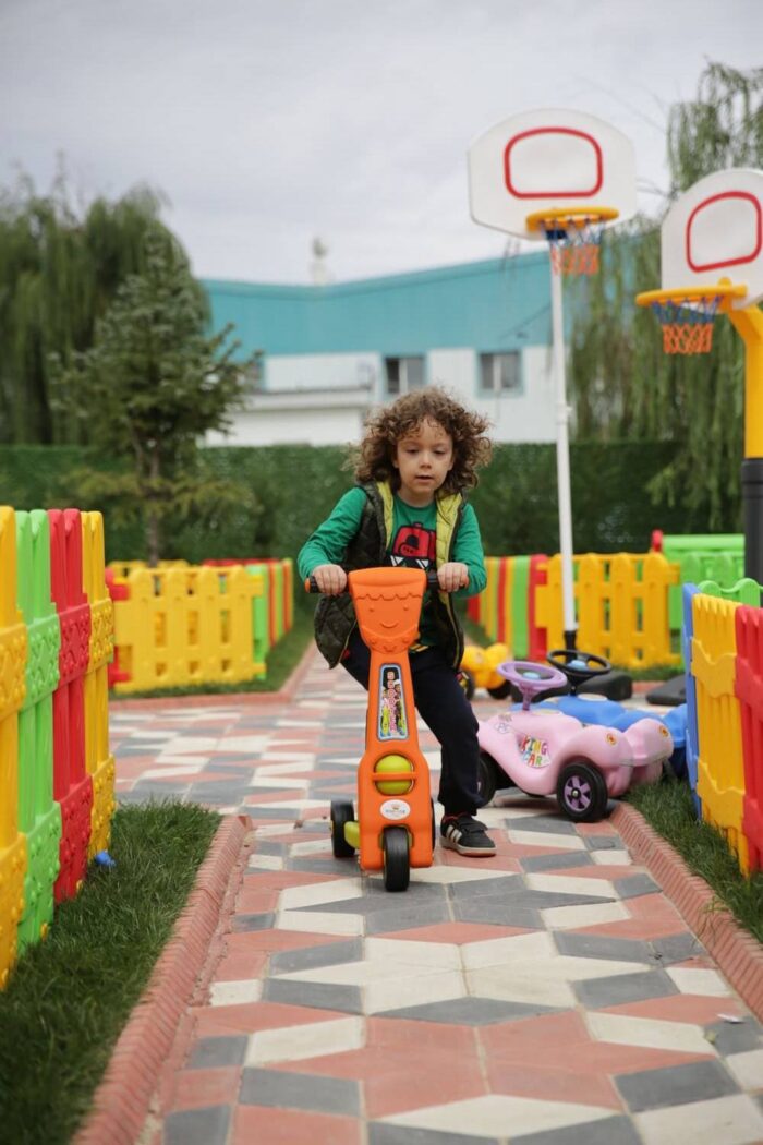 hulajnoga plastikowa dla dziecka