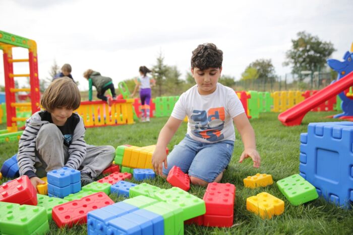 małe klocki edukacyjne na wózku King sztuk ()